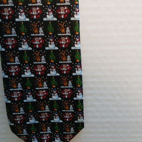 2 Christmas Tie's Unbranded 100% Polyester, Made in Korea. - Picture 2 of 10